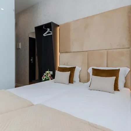 מלון Duas Nacoes 2*