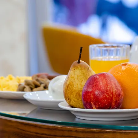 מלון Duas Nacoes 2*